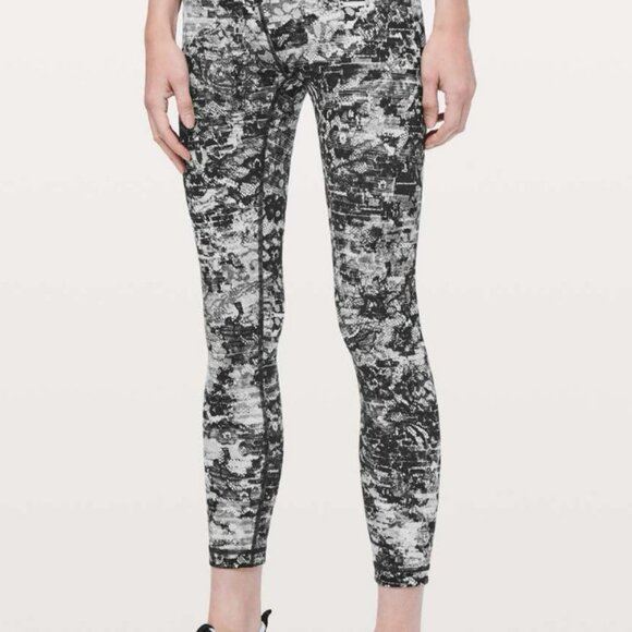 Size 10 Leggins Lululemon 7/8 - Picture 4 of 4